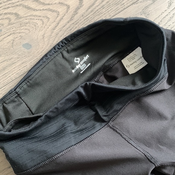 Moving Comfort Work Out Leggings - Size S in Black - Picture 4 of 5